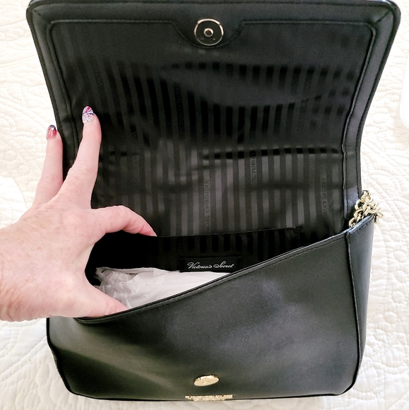 👀50% OFF‼️NWT👜‼️Victoria Secret Laser Cut Floral Pattern Handbag - Picture 7 of 14